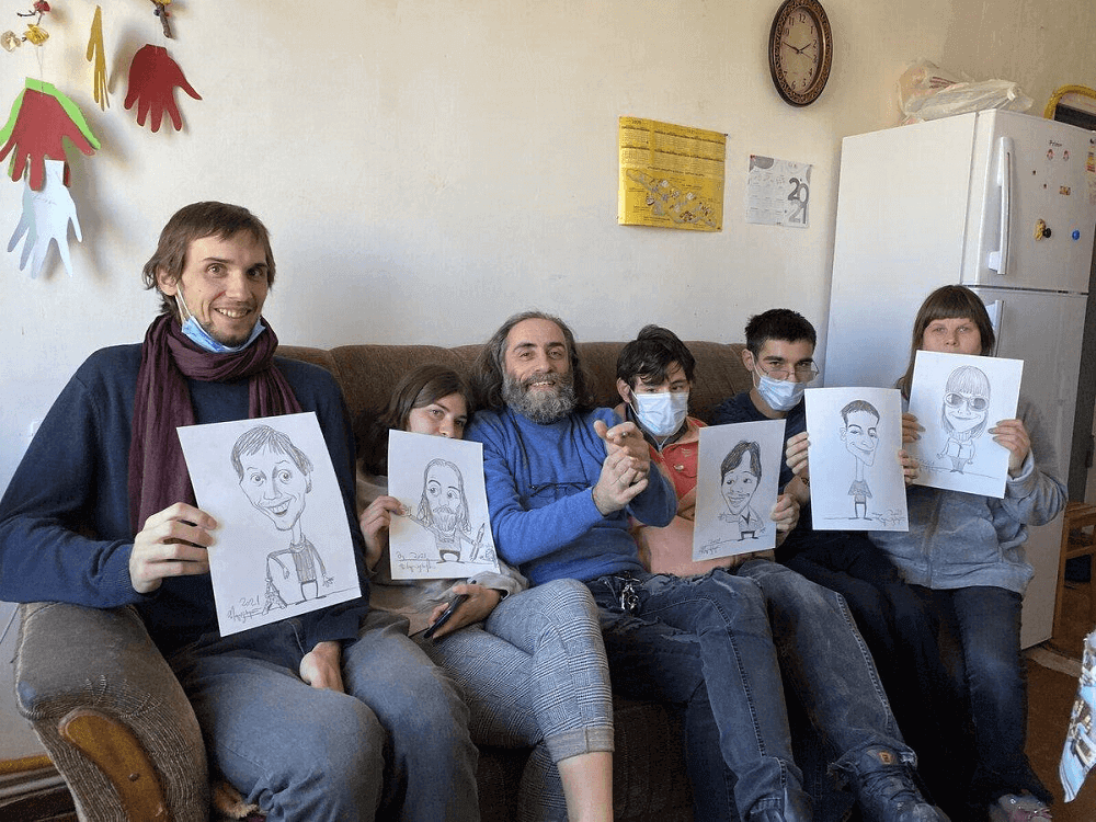 Skoro jako doma: Charita Česká republika iniciuje deinstitucionalizaci péče pro osoby s postižením v Gruzii